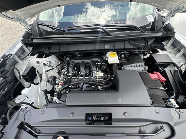 Photo of 2025 Glacier White Nissan Pathfinder