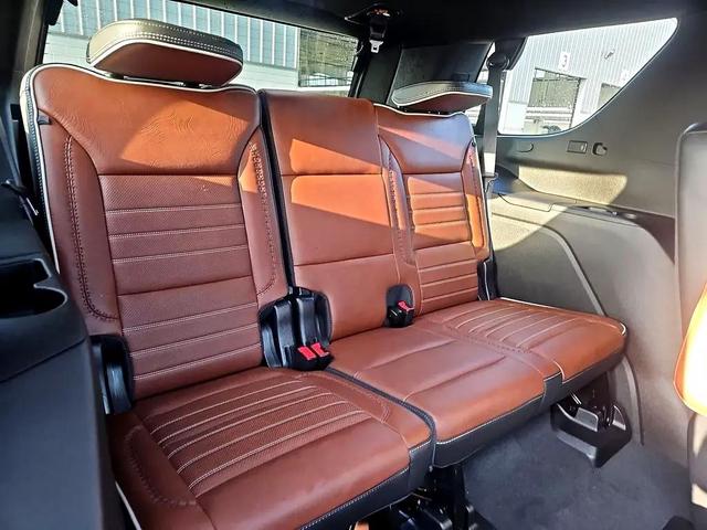 Photo of 2023 Red GMC Yukon