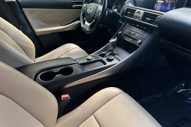 Photo of 2018 Silver Lexus IS 300