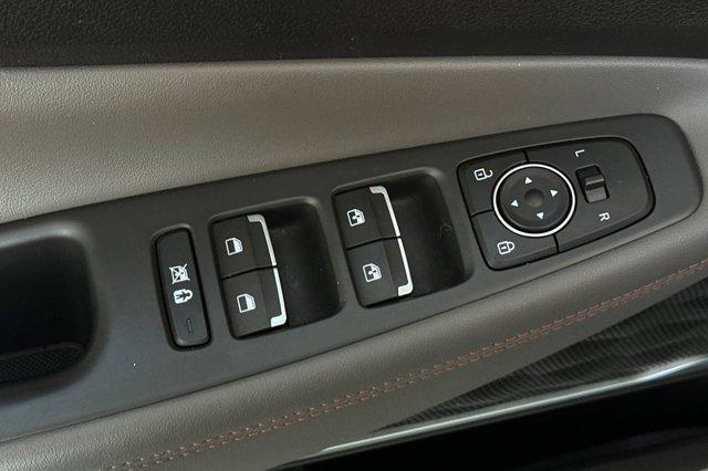 Photo of 2020 Shimmering Silver Pearl Hyundai SANTA FE