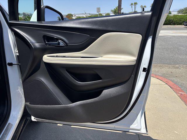 Photo of 2017 Summit White Buick Encore