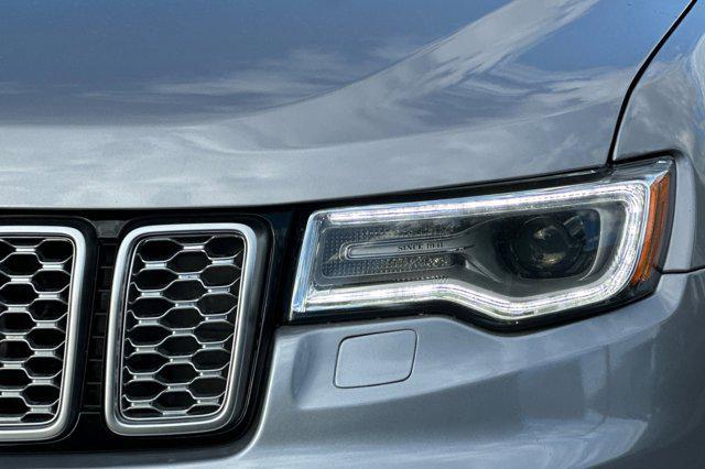 Photo of 2018 Billet Silver Metallic Clearcoat Jeep Grand Cherokee