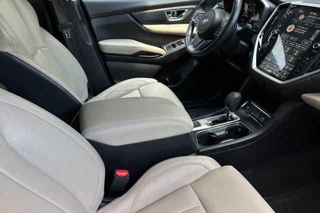 Photo of 2023 Crystal White Pearl Subaru Ascent