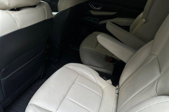 Photo of 2023 Crystal White Pearl Subaru Ascent