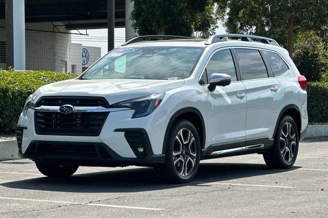 Photo of 2023 Crystal White Pearl Subaru Ascent