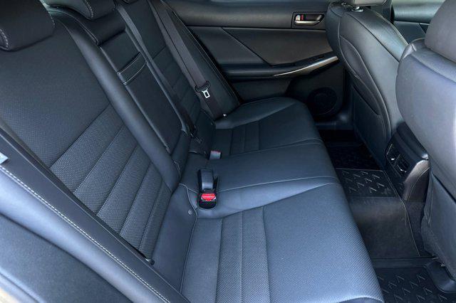 Photo of 2018 Silver Lexus IS 300