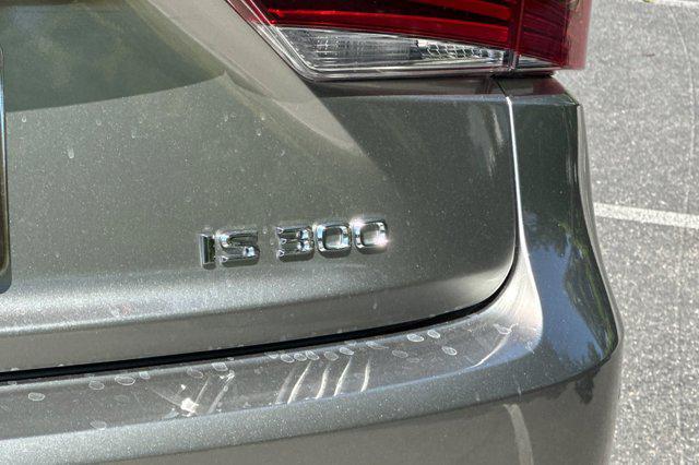 Photo of 2018 Silver Lexus IS 300