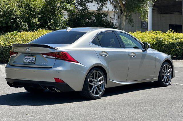 Photo of 2018 Silver Lexus IS 300