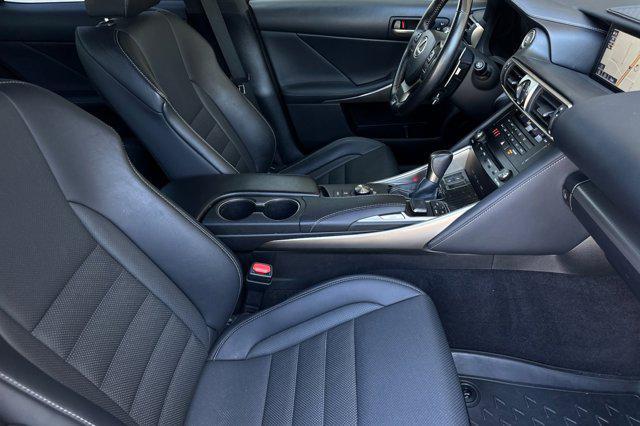 Photo of 2018 Silver Lexus IS 300