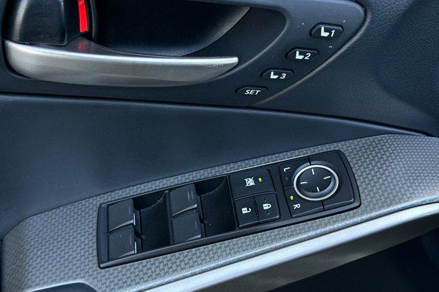 Photo of 2018 Silver Lexus IS 300