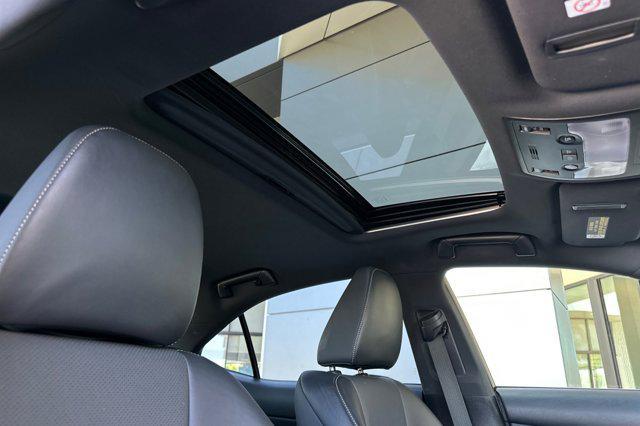 Photo of 2018 Silver Lexus IS 300