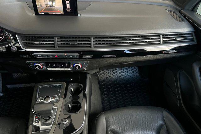 Photo of 2018 Black Audi Q7