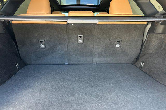 Photo of 2023 Eminent White Pearl Lexus RX 350