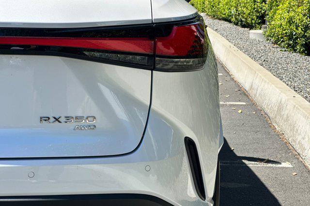 Photo of 2023 Eminent White Pearl Lexus RX 350