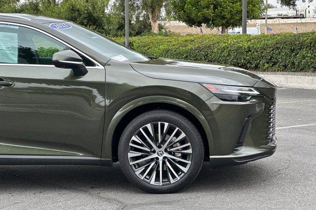 Photo of 2023 Nori Green Pearl Lexus RX 350