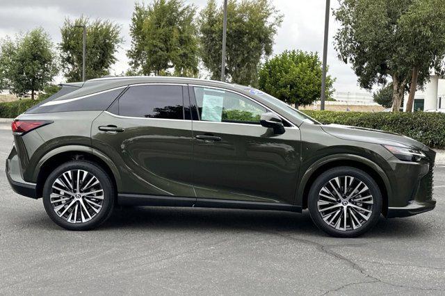 Photo of 2023 Nori Green Pearl Lexus RX 350