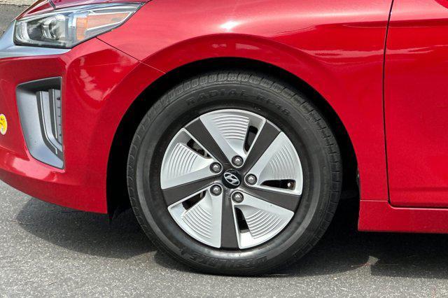 Photo of 2022 Scarlet Red Pearl Hyundai IONIQ Hybrid
