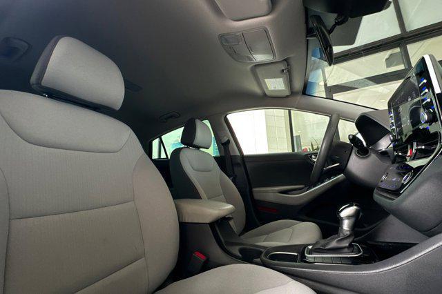Photo of 2022 Scarlet Red Pearl Hyundai IONIQ Hybrid