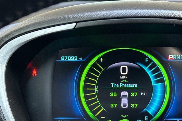 Photo of 2018 Kinetic Blue Metallic Chevrolet Volt