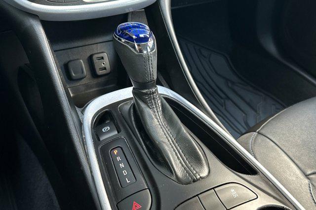 Photo of 2018 Kinetic Blue Metallic Chevrolet Volt