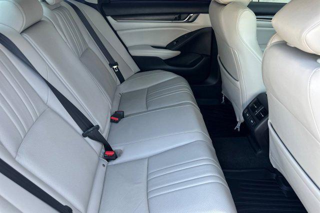 Photo of 2022 Platinum White Pearl Honda Accord Hybrid