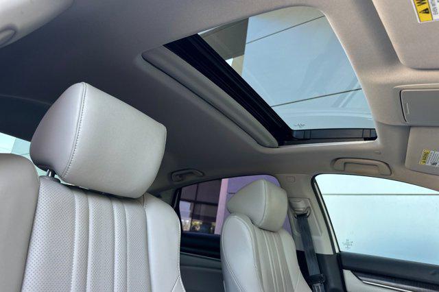 Photo of 2022 Platinum White Pearl Honda Accord Hybrid