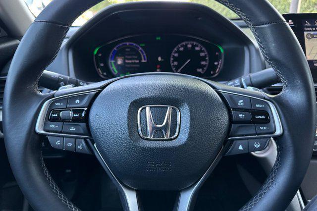 Photo of 2022 Platinum White Pearl Honda Accord Hybrid