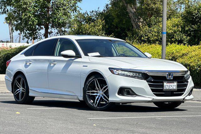 Photo of 2022 Platinum White Pearl Honda Accord Hybrid