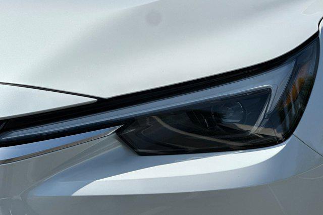 Photo of 2026 Wind Chill Pearl Lexus TX 350