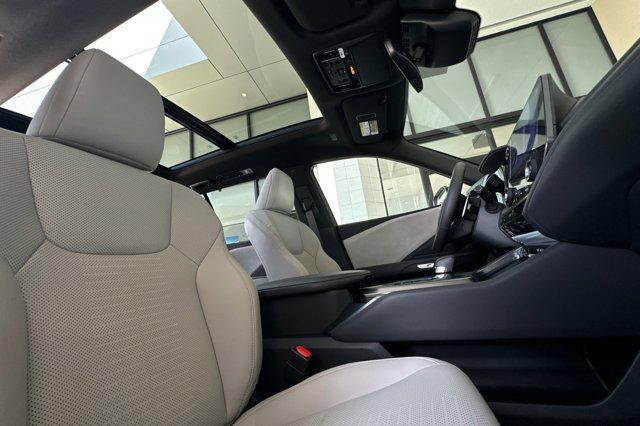 Photo of 2026 Wind Chill Pearl Lexus TX 350