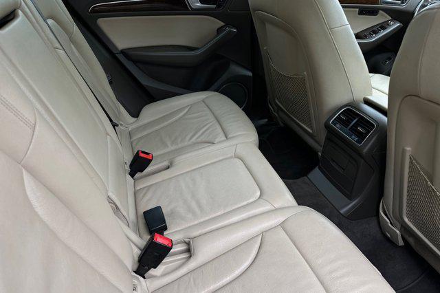 Photo of 2017 Blue Audi Q5