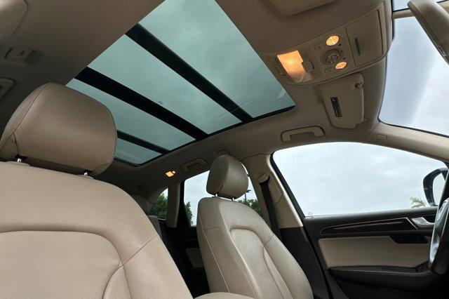 Photo of 2017 Blue Audi Q5