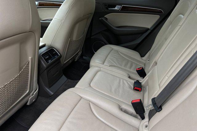 Photo of 2017 Blue Audi Q5