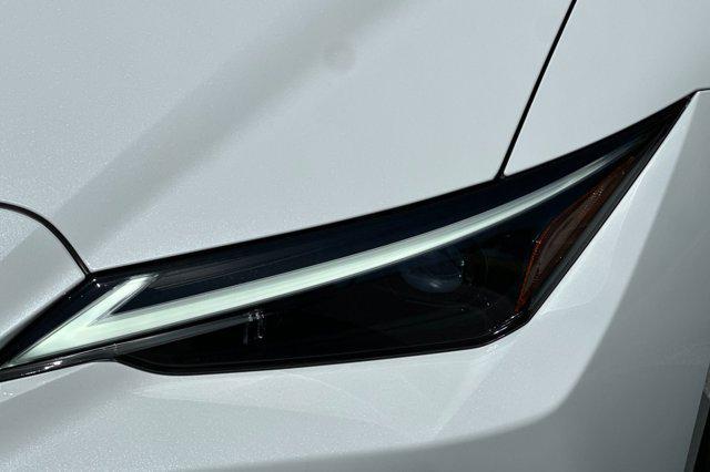Photo of 2025 ULTRA WHITE Lexus IS 300