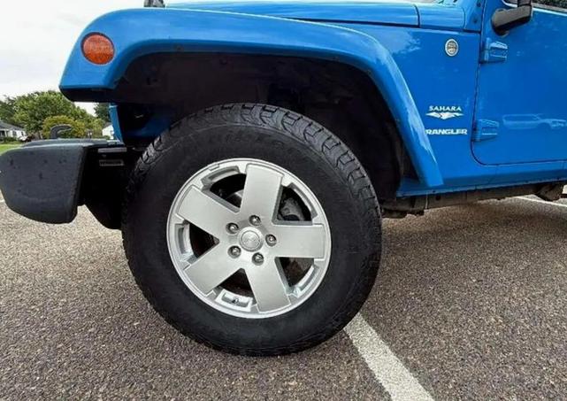 Photo of 2011 Cosmos Blue Jeep Wrangler