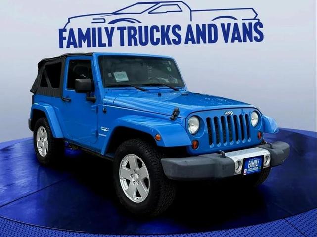 Photo of 2011 Cosmos Blue Jeep Wrangler