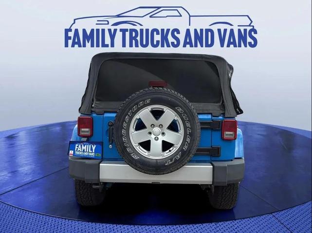 Photo of 2011 Cosmos Blue Jeep Wrangler