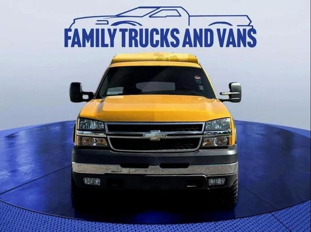 Photo of 2007 Wheatland Yellow Chevrolet Silverado 2500