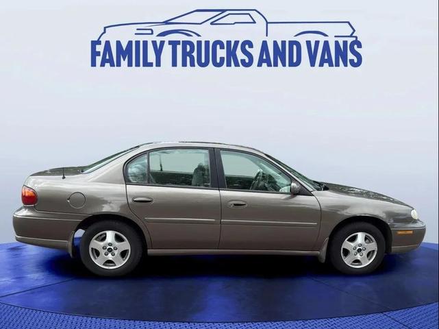 Photo of 2002 Burgundy Chevrolet Malibu