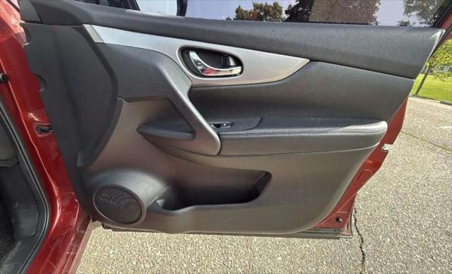 Photo of 2020 Maroon Nissan Rogue Sport