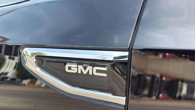 Photo of 2021 Onyx Black GMC Yukon