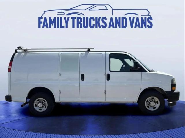 Photo of 2018 Summit White Chevrolet Express 2500