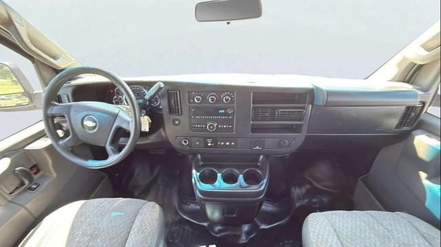 Photo of 2018 Summit White Chevrolet Express 2500