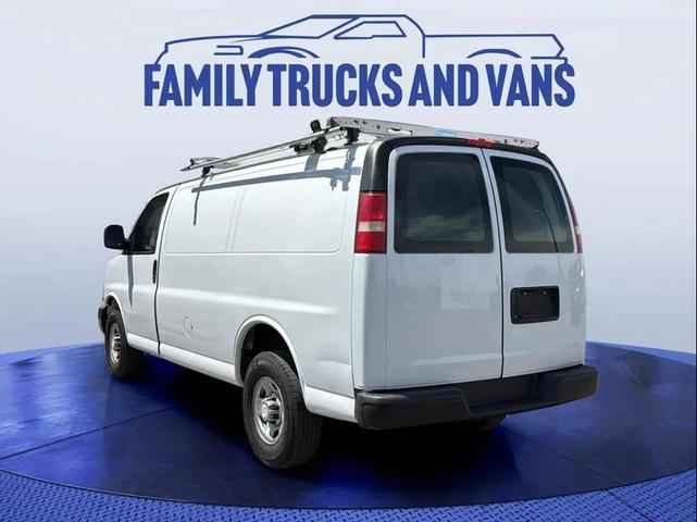 Photo of 2018 Summit White Chevrolet Express 2500