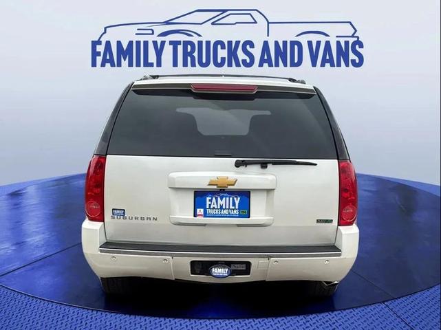 Photo of 2012 White Chevrolet Suburban