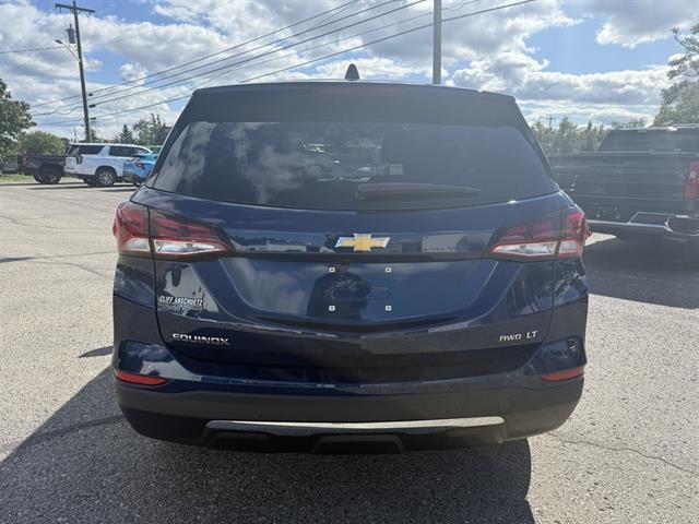 Photo of 2022 Blue Glow Metallic Chevrolet Equinox