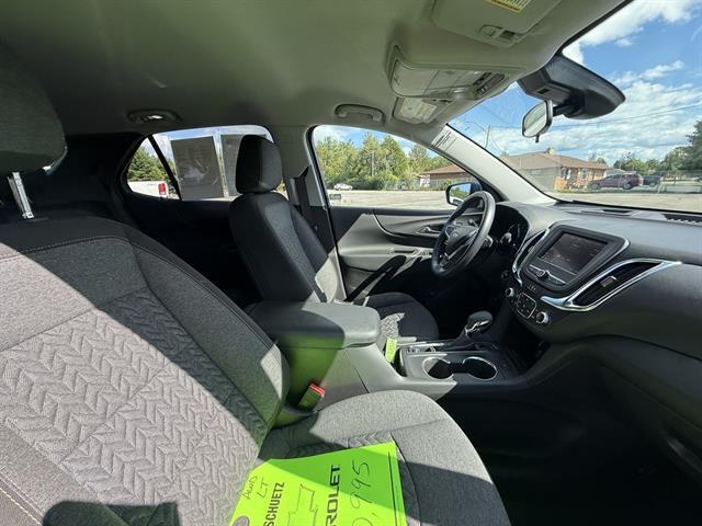 Photo of 2022 Blue Glow Metallic Chevrolet Equinox