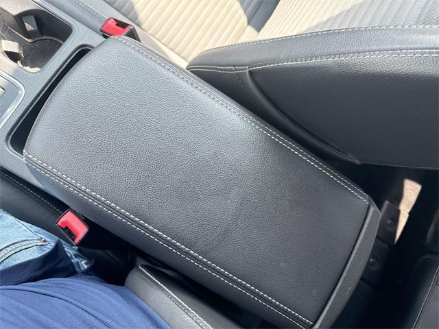 Photo of 2017 Ruby Red Ford Escape