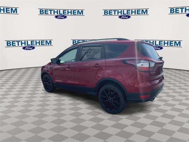 Photo of 2017 Ruby Red Ford Escape