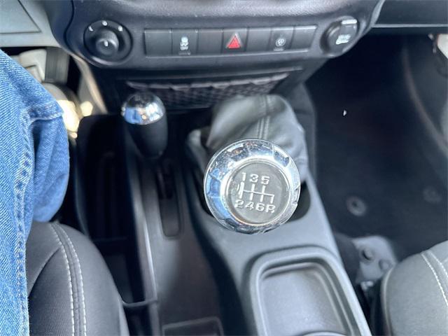 Photo of 2017 Bright White Clearcoat Jeep Wrangler Unlimited